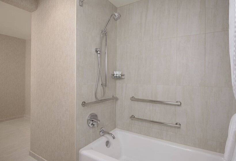 Номер Deluxe, The Westin Dallas Park Central
