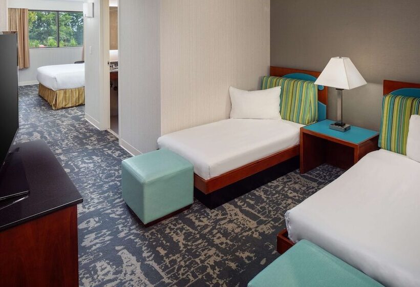 Семейный Номер, Doubletree By Hilton Boston North Shore
