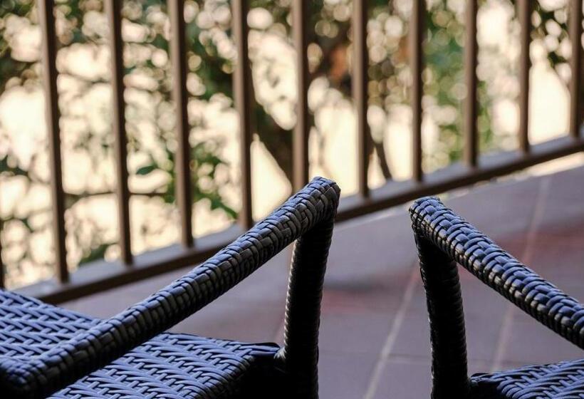 מיטת קינג בסוויטה, Tapatio Springs Hill Country Resort