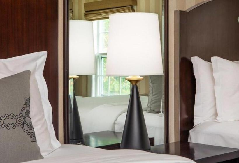 Номер Премиум, The Equinox Golf Resort & Spa