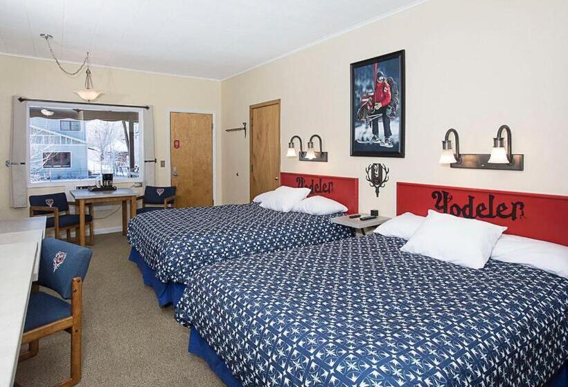 Номер Стандарт с Балконом, Yodeler Motel