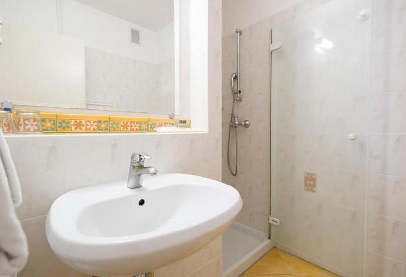 اتاق استاندارد, Bioenergy Resort Salinera
