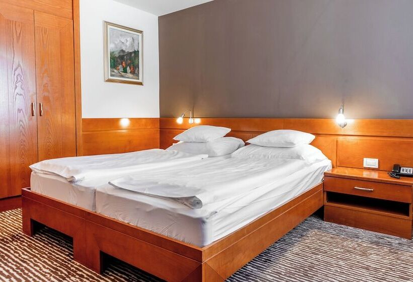 اتاق راحتی, Kranjska Gora