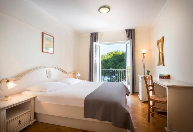 سوییت لوکس, Maistra Select Island Hotel Katarina
