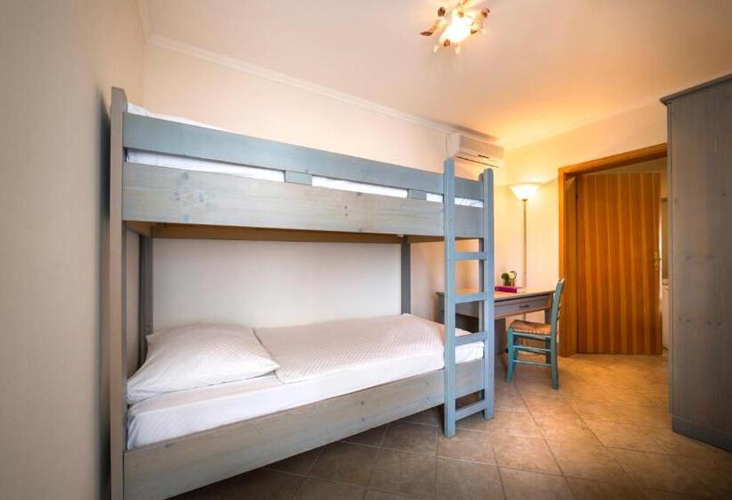 سوییت لوکس, Maistra Select Island Hotel Katarina