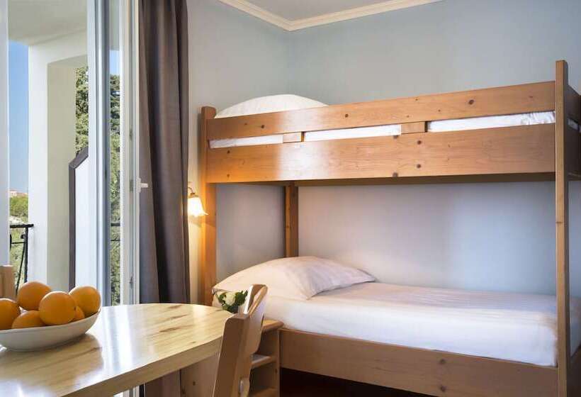 سوییت خانوادگی, Maistra Select Island Hotel Katarina