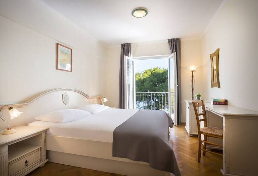 سوییت لوکس, Maistra Select Island Hotel Katarina