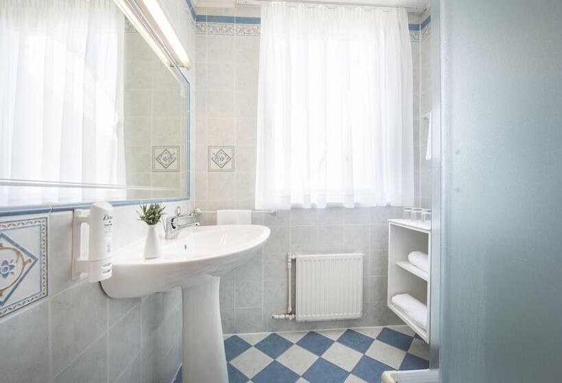 سوییت لوکس, Maistra Select Island Hotel Katarina
