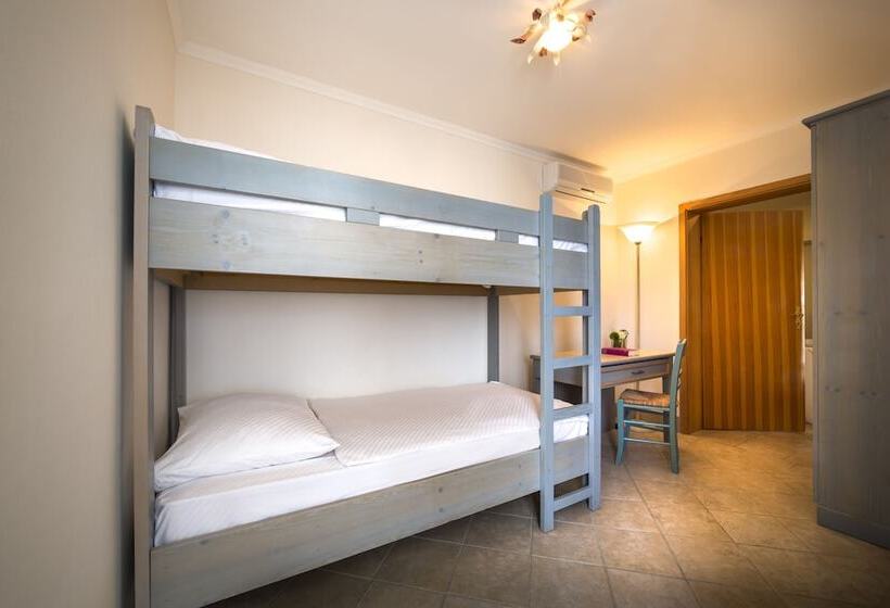 سوییت لوکس, Maistra Select Island Hotel Katarina