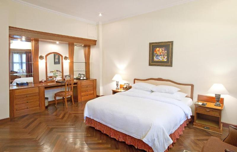 Quarto Deluxe Vista Cidade, Majestic Saigon