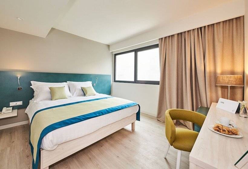 اتاق سوپریور با بالکن, Sipar Plava Laguna