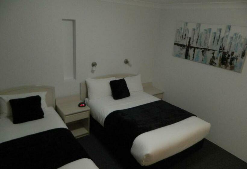 Трехместный Номер Deluxe, Alabaster Motor Inn