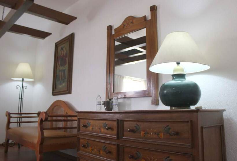 سوییت جونیور, De Mendoza