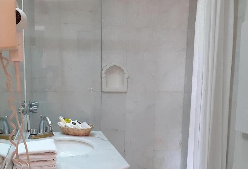 اتاق استاندارد, De Mendoza