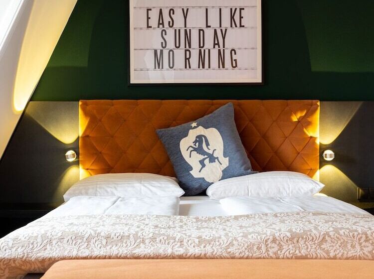 Quarto Comfort, Villa Carlton   Adults Only