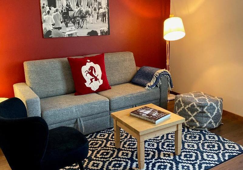 Quarto superior, Villa Carlton   Adults Only