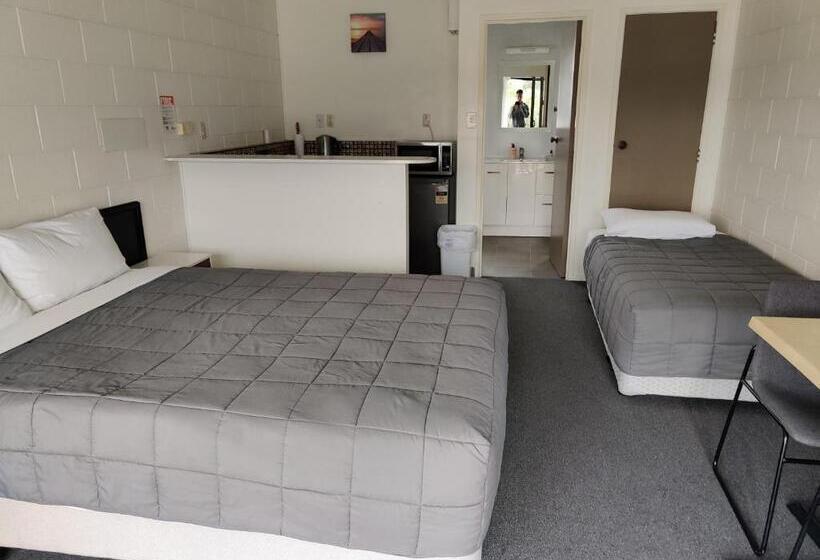 استودیوی استاندارد, Motel Villa Del Rio