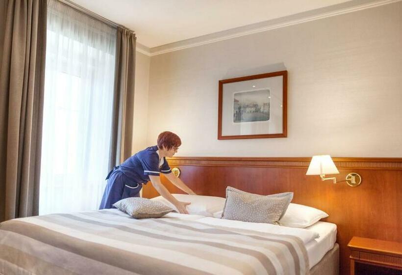 اتاق استاندارد, Adria Hotel Prague