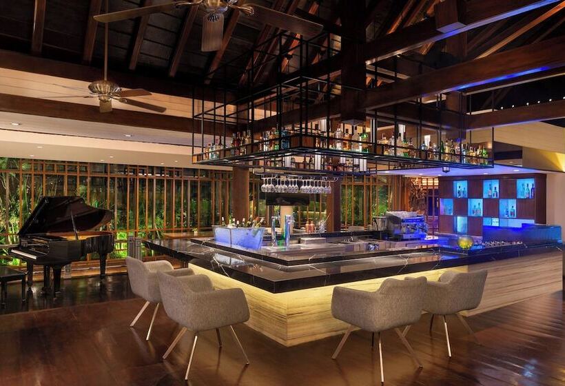 Люкс Клуб, Le Meridien Jakarta