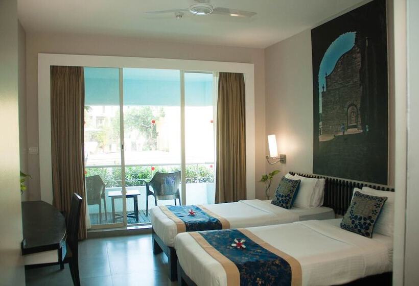 اتاق استاندارد با بالکن, Whispering Palms Beach Resort