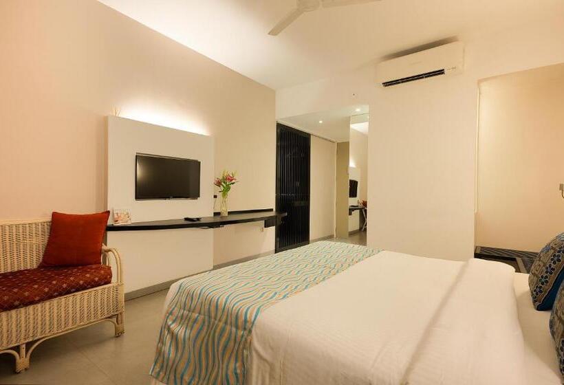 ویلای 1 خوابه, Whispering Palms Beach Resort