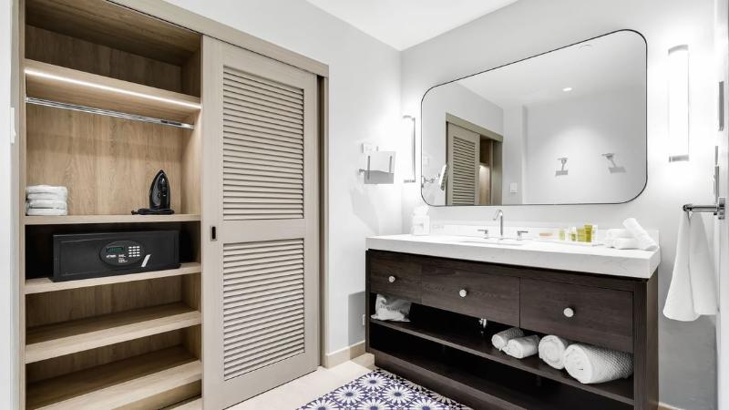 اتاق لوکس با تخت بزرگ, El Conquistador Resort  Puerto Rico