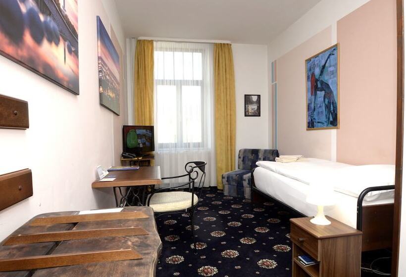 اتاق راحتی یک تخته, Brioni Boutique Hotel 4