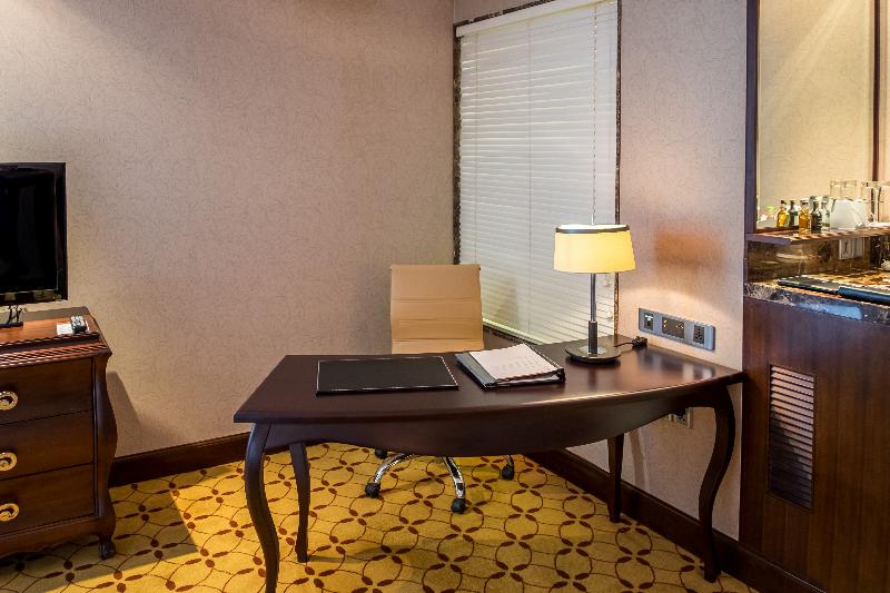 اتاق کلاب, Eastin Grand Hotel Saigon