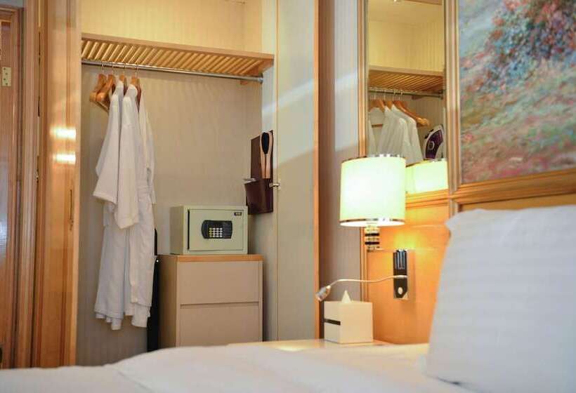 سوییت لوکس, Regal Hongkong