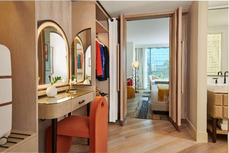 سوییت, Regal Hongkong