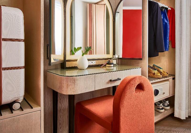 سوییت, Regal Hongkong