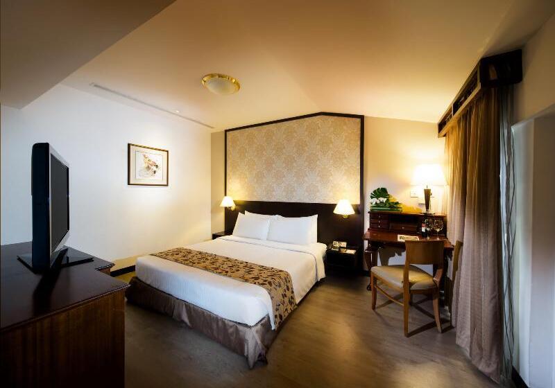اتاق کلاب, Village Hotel Albert Court By Far East Hospitality