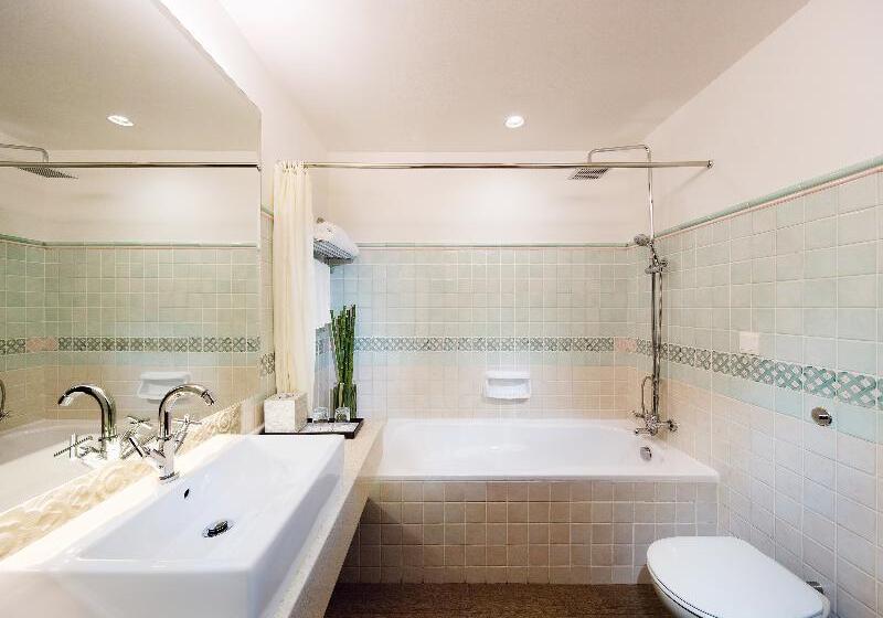 اتاق سوپریور, Village Hotel Albert Court By Far East Hospitality