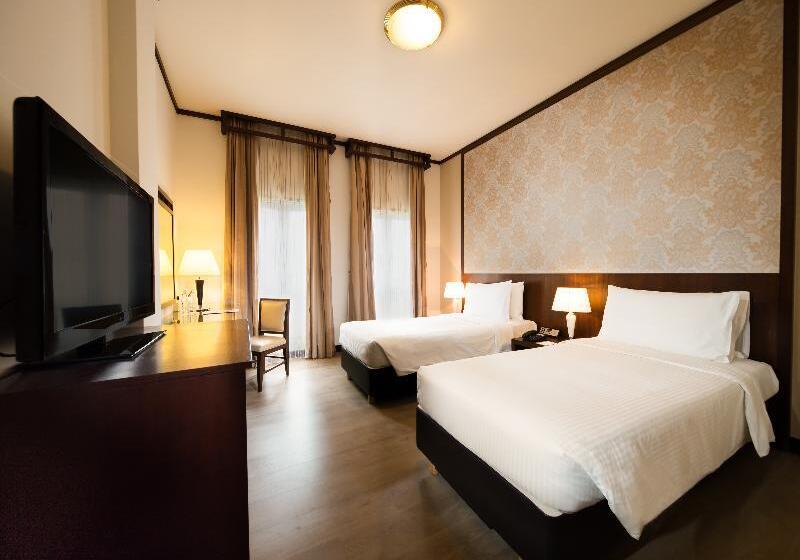اتاق پرمیوم, Village Hotel Albert Court By Far East Hospitality