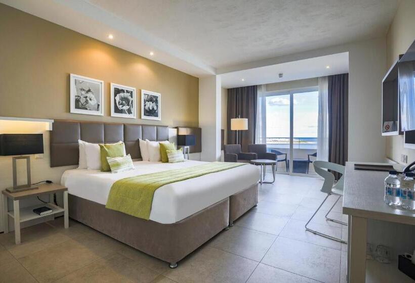 اتاق استاندارد با چشم‌انداز دریا, Salini Resort