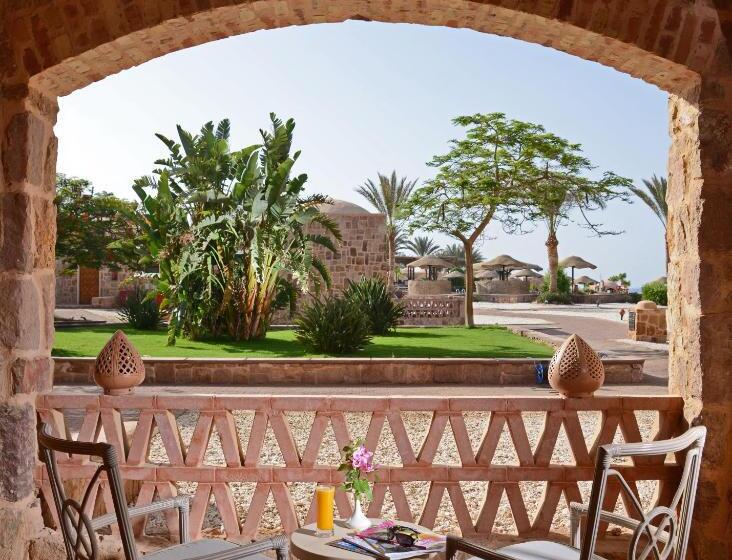 اتاق سوپریور با چشم‌انداز باغ, Movenpick Resort El Quseir