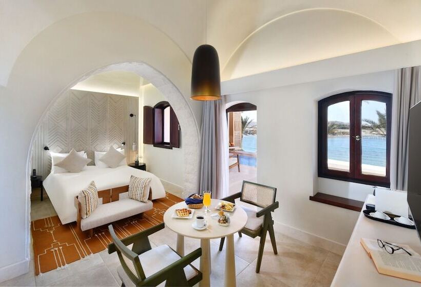 سوییت جونیور با چشم‌انداز دریا, Movenpick Resort El Quseir