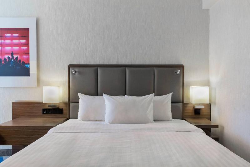 اتاق استاندارد با تخت دو نفره بزرگ, Courtyard By Marriott Wiesbaden Nordenstadt