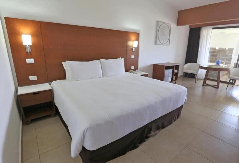 جناح جونيور, Cozumel Hotel & Resort Trademark Collection By Wyndham
