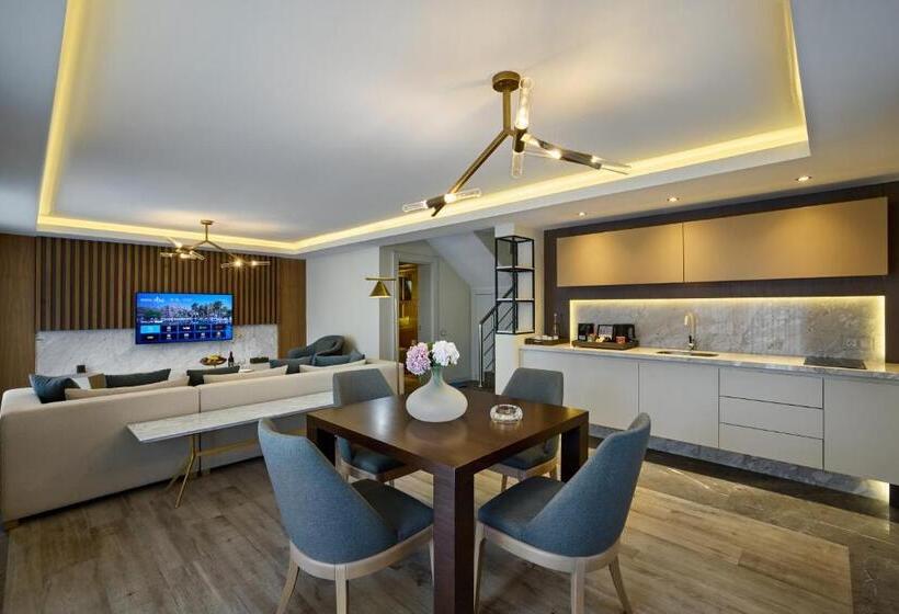 سوئیت رویال, Movenpick Resort Antalya Tekirova