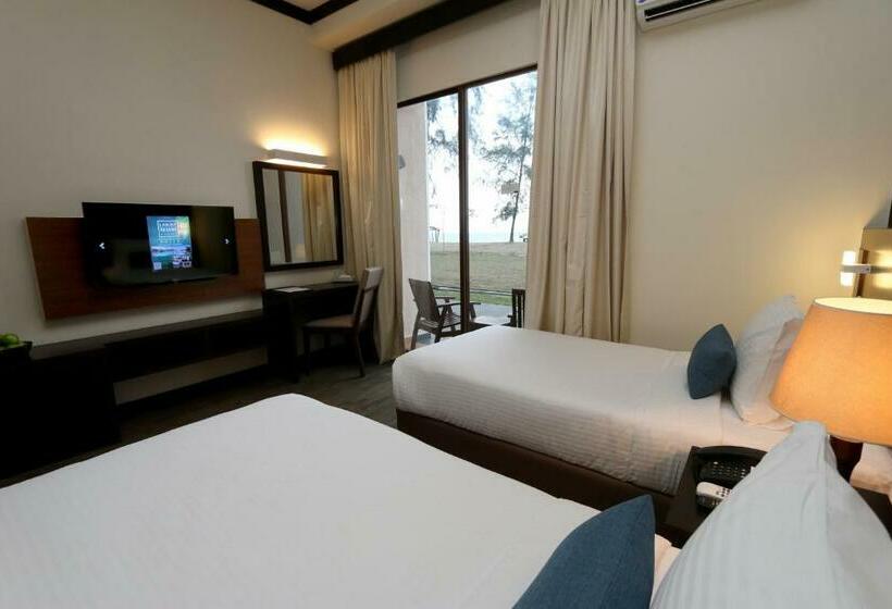 Номер Superior Вид на Море, Villea Rompin Resort & Golf