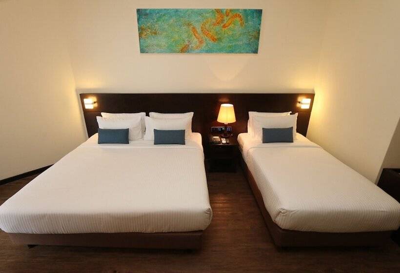 Трехместный Номер Superior, Villea Rompin Resort & Golf