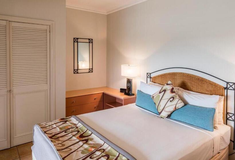 스위트, Moonlight Bay Suites