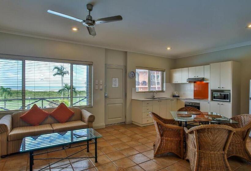 آپارتمان 1 خوابه با چشم‌انداز استخر, Moonlight Bay Suites