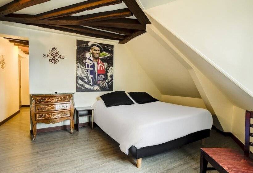 اتاق خانوادگی, Absolute Hotel Paris République