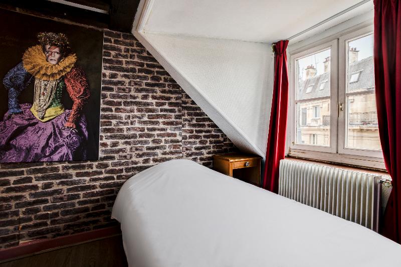 اتاق خانوادگی, Absolute Hotel Paris République