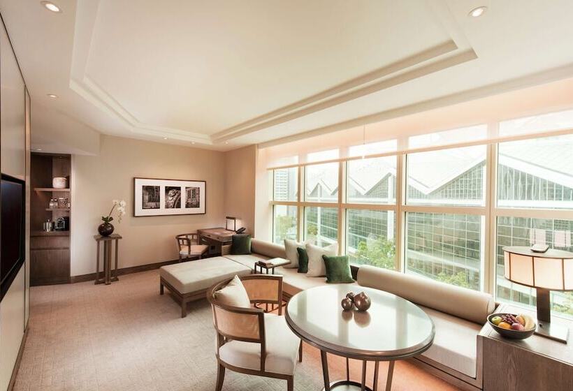 سوئیت خانواده 2 خوابه, Conrad Centennial Singapore