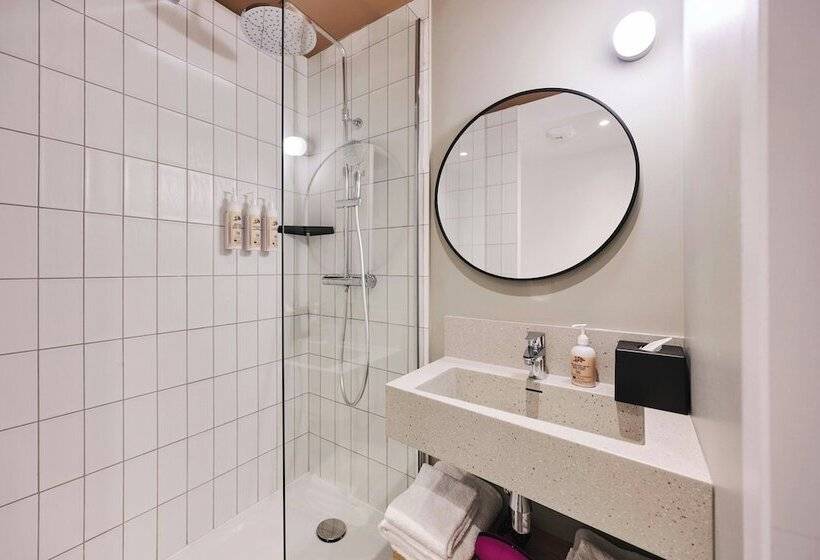 Номер Стандарт, Moxy Annecy