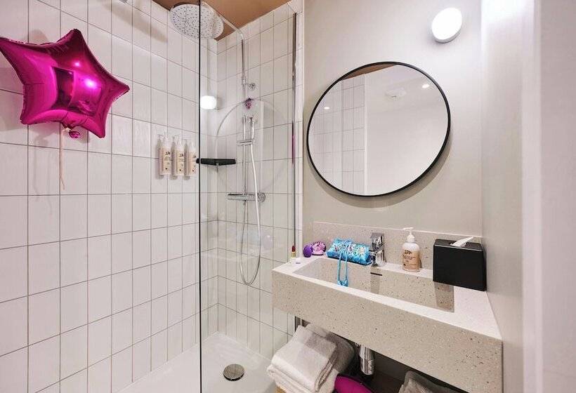 Номер Стандарт, Moxy Annecy