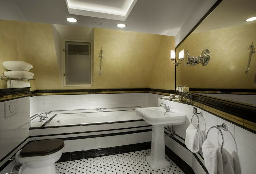 سوییت, Paris Prague